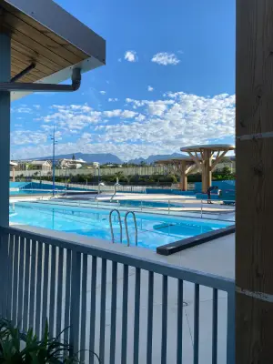 Piscine aquatique terre sainte 974 b